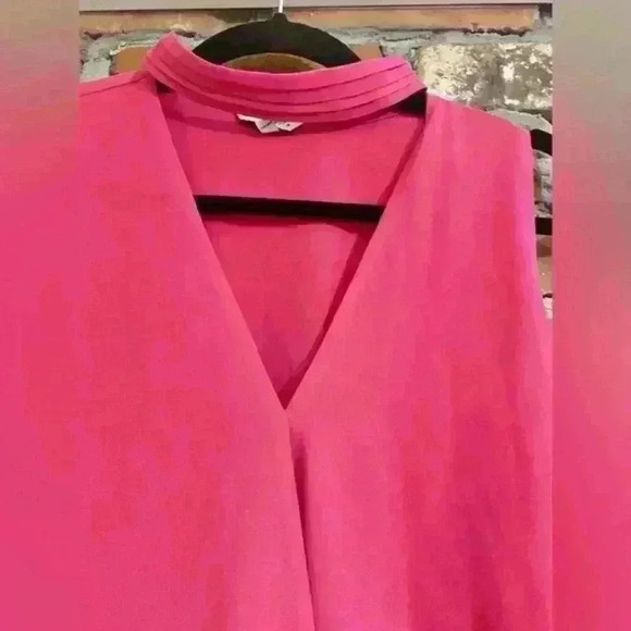 3 for $15// Naked Zebra Hot‎ Pink Blouse Size Small - Picture 3 of 5